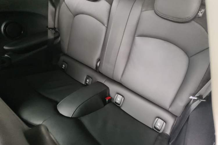 Used MINI MINI 2021 1.5T COOPER Artist