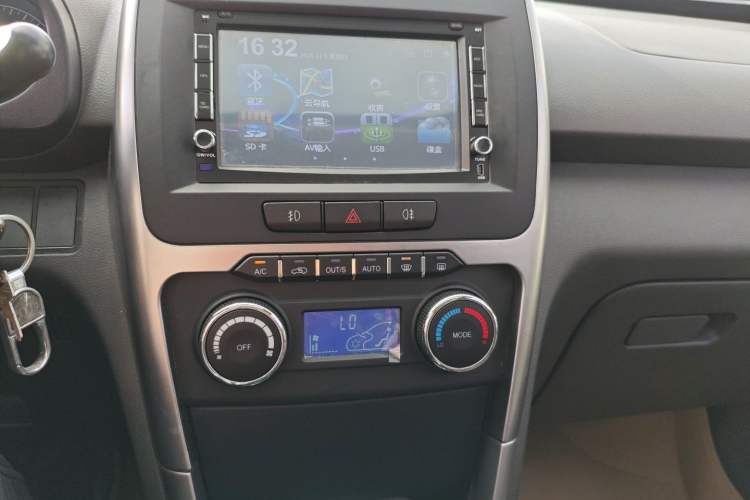 Used Chery Tiggo 3 2015 1.6L Manual Zhishang Commemorative Edition
