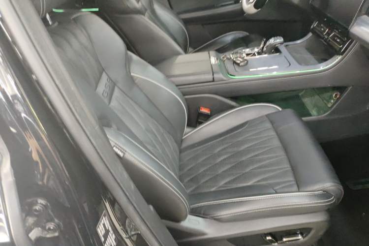 Used GAC Trumpchi GS8 2022 Double-Energy Series 2.0TM Four-Wheel Drive Premium Edition (7 Seats)
