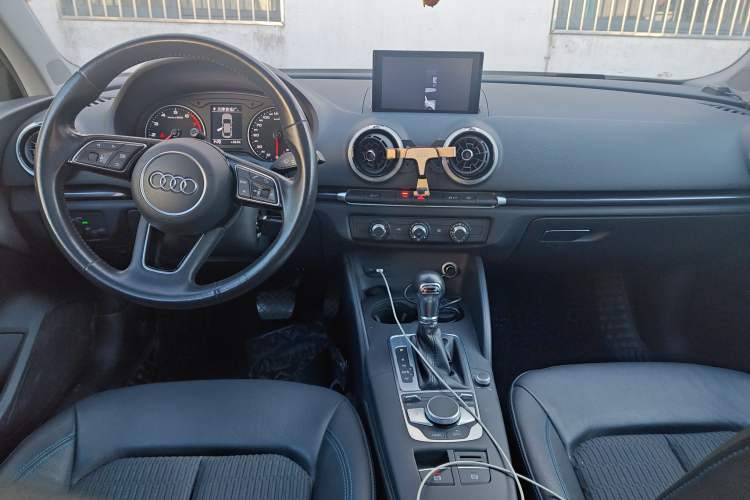 Used Audi A3 2019 Limousine 35 TFSI Fashion Edition China V standard
