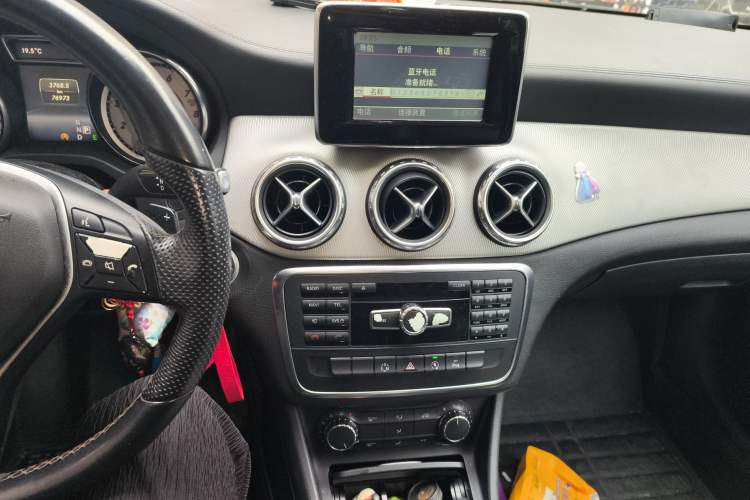 Used Mercedes-Benz GLA 2015 GLA 200 Fashion Model