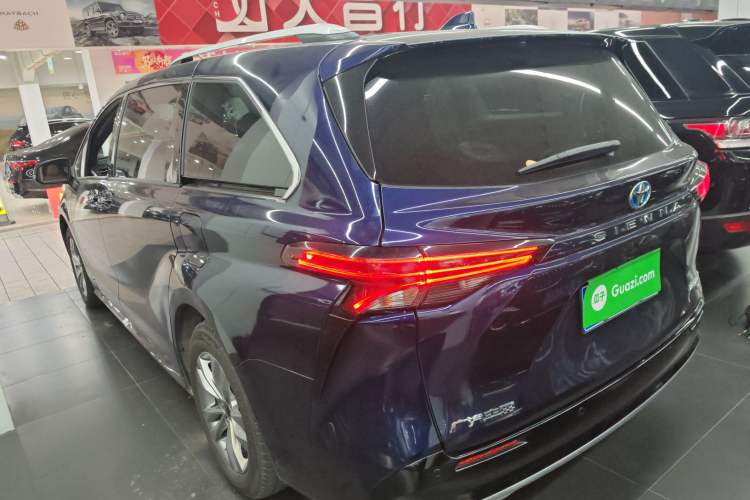 Used Toyota Sienna 2021 2.5L Hybrid Ultimate Edition
