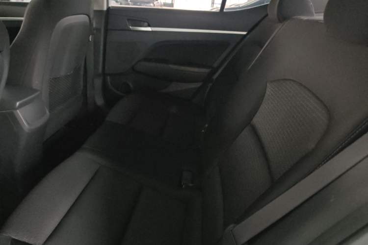 Used Hyundai Elantra 2016 1.6L Automatic ZhiXuan – Elite Version
