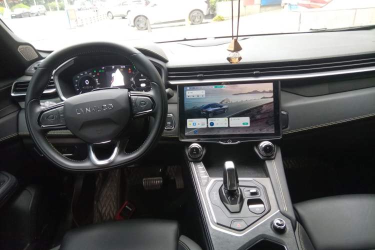 Used Lynk & Co 05 2023 2.0TD Two-Wheel Drive Shine Halo
