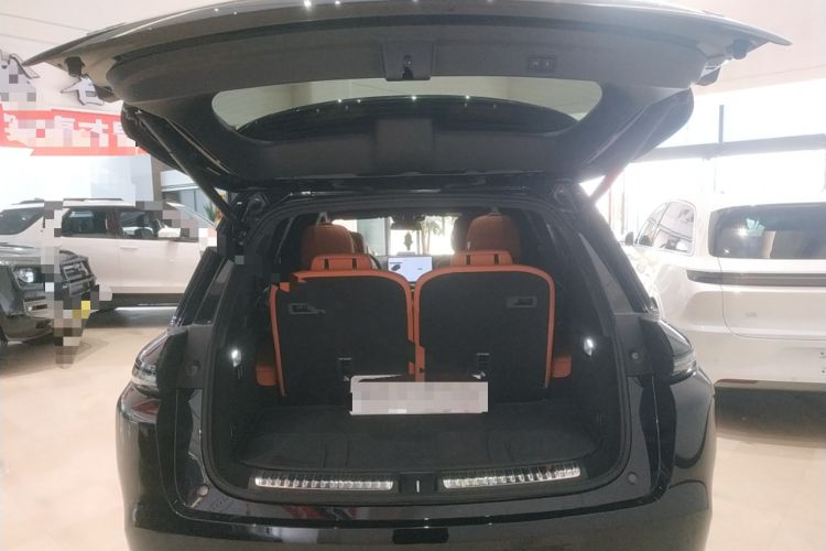 Used Li Auto L8 2023 Pro Model
