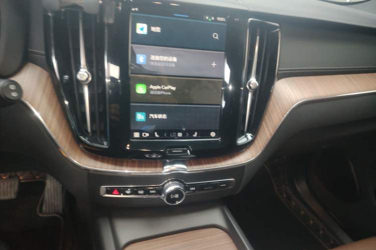 Used Volvo XC60 2024 B5 4x4 Smart Luxury Edition
