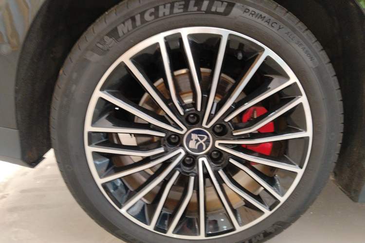 Used BYD Han 2025 EV with 701 km of Laser Radar-Enabled Intelligent Driving
