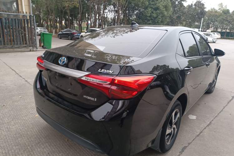Used Toyota Levin 2017 Revised Dual-Engine 1.8H GS E-CVT Elite Sunroof Version China V Standard