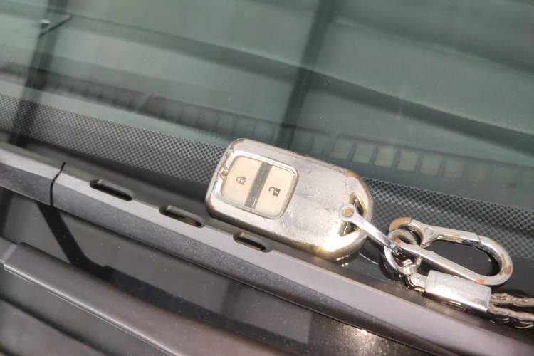 Used Honda Jade 2017 1.8L automatic Comfort version 5 seats
