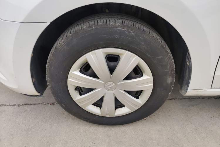 Used Volkswagen Jetta 2015 Value Edition 1.6L Manual Fashionable Style
