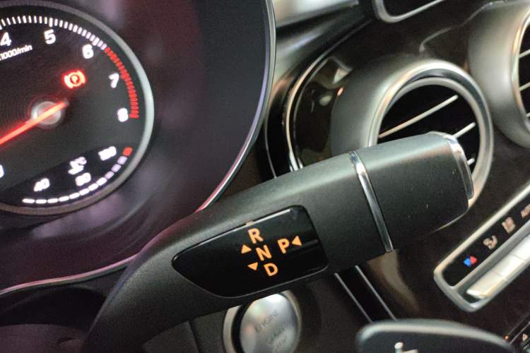 Used Mercedes-Benz GLC 2017 GLC 260 4MATIC Luxury Model
