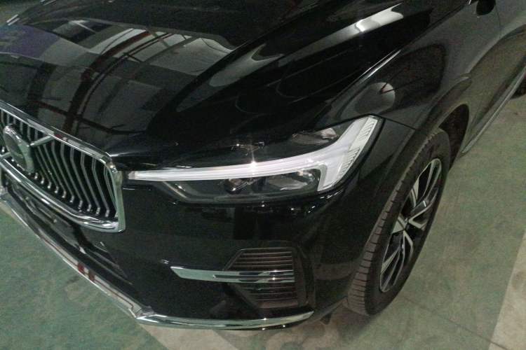 Used Volvo XC60 2023 B5 4x4 Smart Luxury Edition