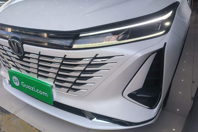 Used Changan CS75 PLUS 2023 3rd Generation 1.5T Automatic Prestige Model
