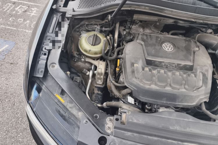 Used Volkswagen Tiguan L 2019 330TSI Automatic Two-Wheel Drive Smart Luxury Version China V Emission Standard
