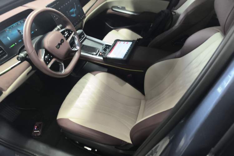 Used BYD Seal 2023 DM-i 1.5T 121km Flagship Model
