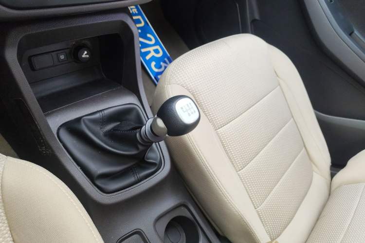 Used Wuling Hongguang 2021 1.5L Revised S Standard Version Hydraulic-Power-Assisted LAR