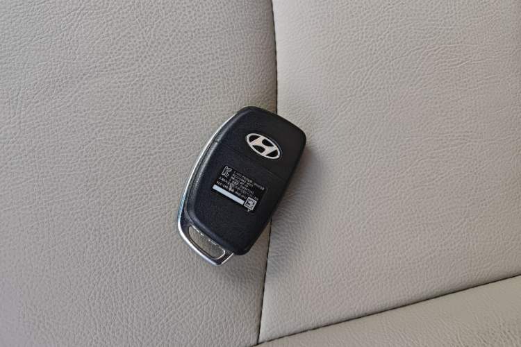 Used Hyundai Elantra 2012 1.6L Manual Fashion Edition