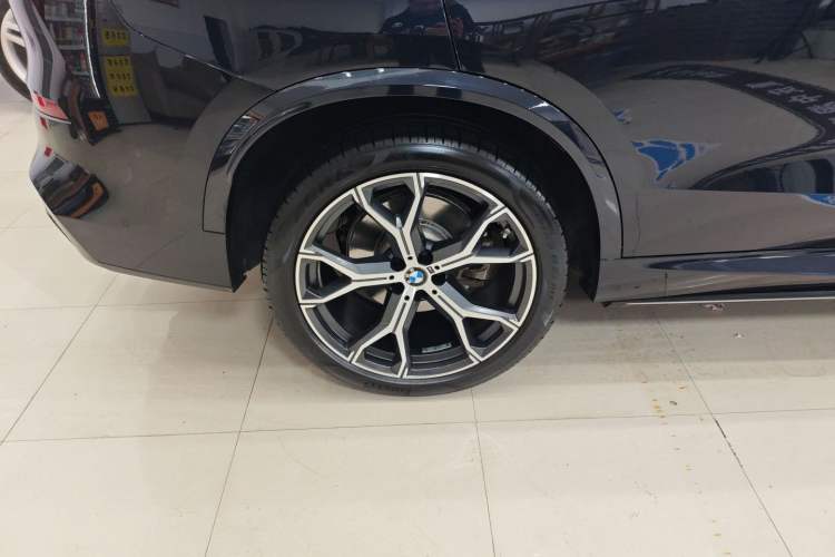 Used BMW X5 2022 xDrive 40Li M Sport Package
