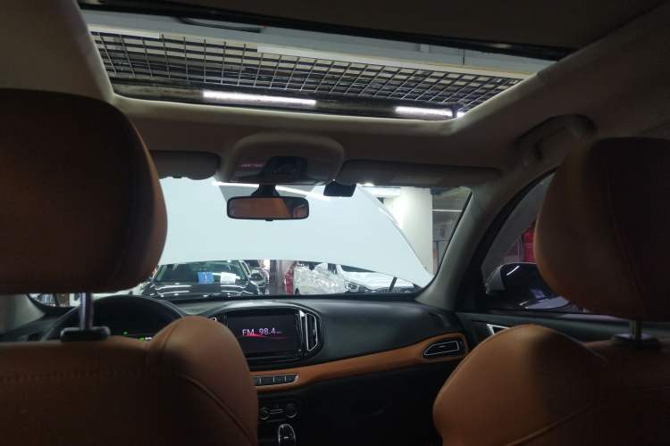 Used Chery Tiggo 7 2016 2.0L CVT YAOZHEN Edition
