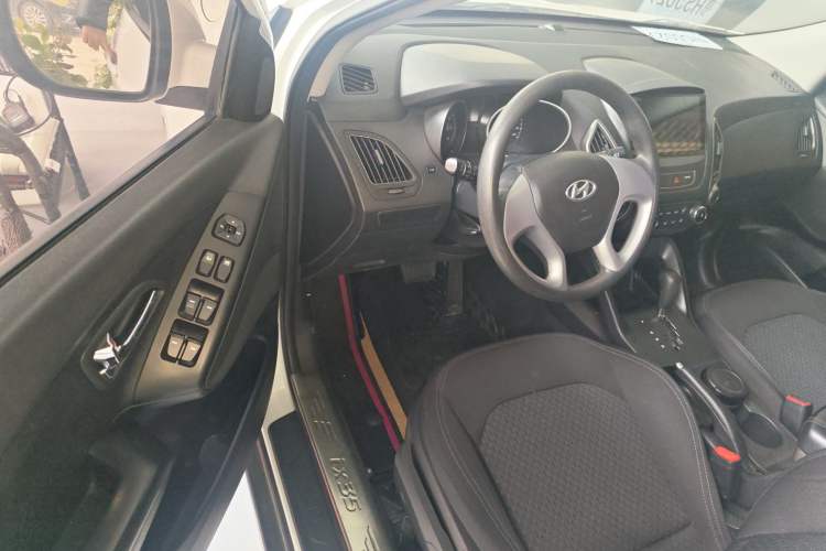 Used Hyundai ix35 2015 2.0L Automatic 2WD Comfort Edition China V Standard