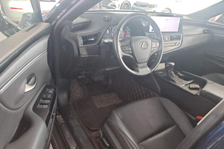 Used Lexus ES 2022 200 Excellence Edition