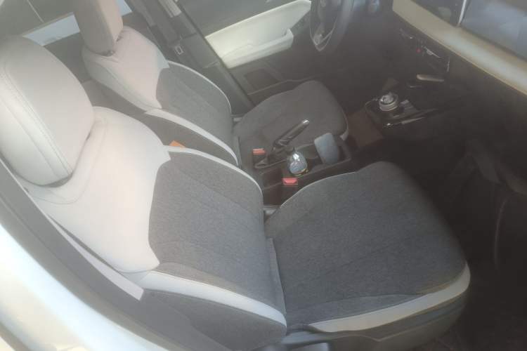 Used Geometry E Firefly 2024 301km Flowing Light
