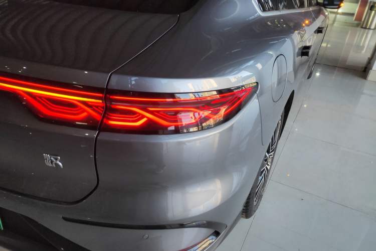 Used BYD Han 2024 DM-i Glory Edition 121KM Prestige Model
