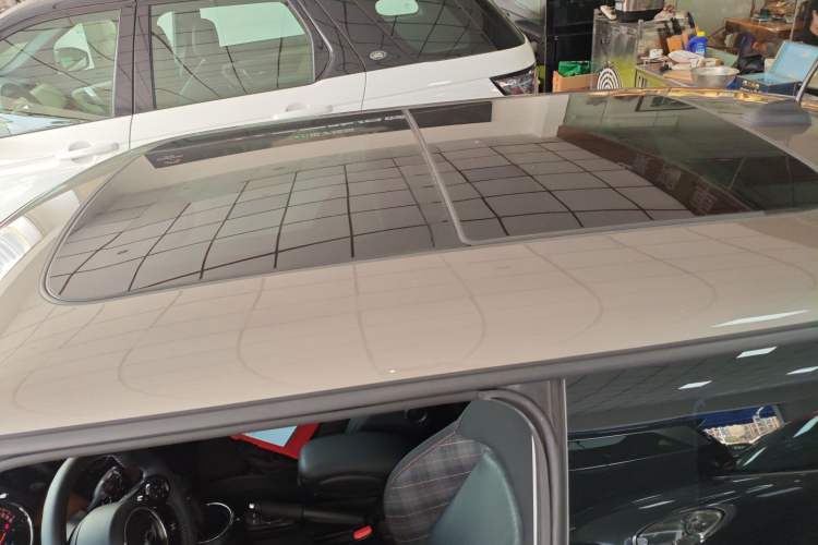 Used  MINI 2016 1.5T COOPER SEVEN
