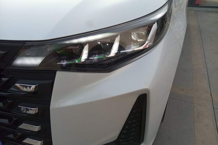 Used GAC Trumpchi M6 2021 270T DCT Elite Edition (7-seater)
