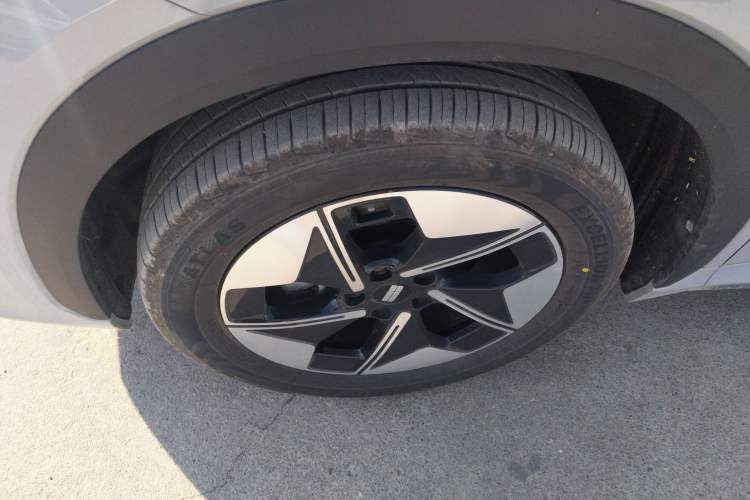 Used  E5 2024 440km Exploration Version
