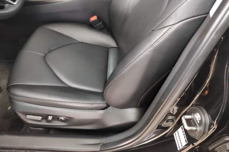 Used Toyota Camry 2021 2.0G Luxury Edition