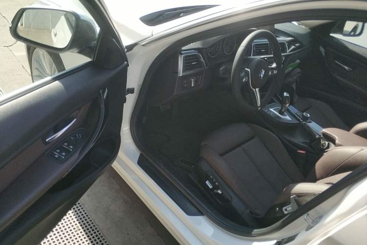 Used BMW 3 Series 2018 320Li Fashion Model
