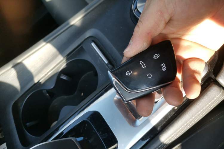 Used Dongfeng Aeolus Huge 2025 Mach Power 1.5T Premium Version
