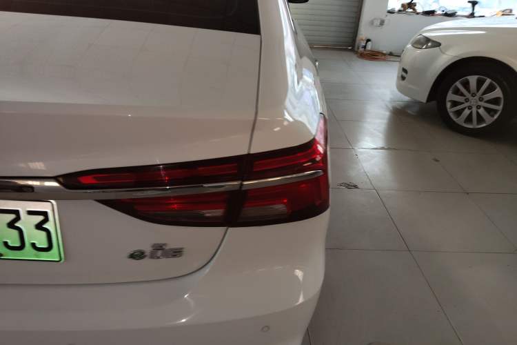 Used Roewe i6 New Energy 2017 45T Hybrid Connect & Smart Enjoyment Edition
