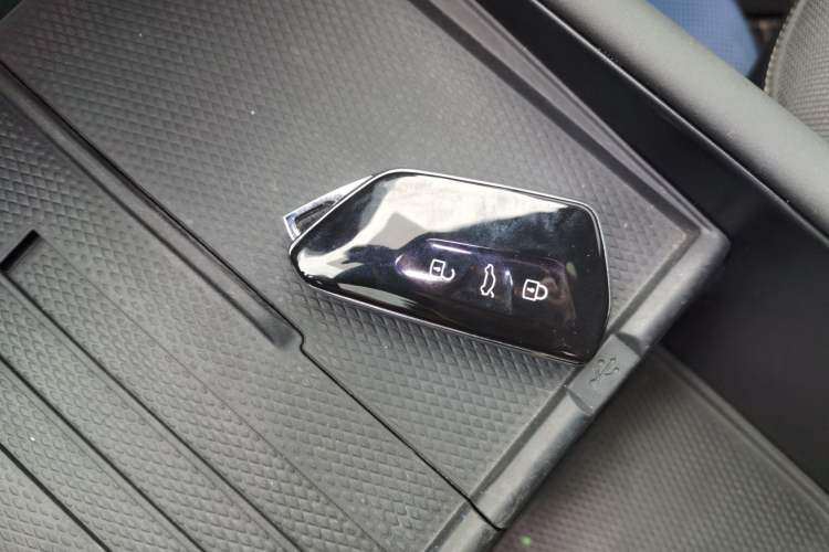 Used Volkswagen ID.UNYX 2024 Pro Long-Range Version