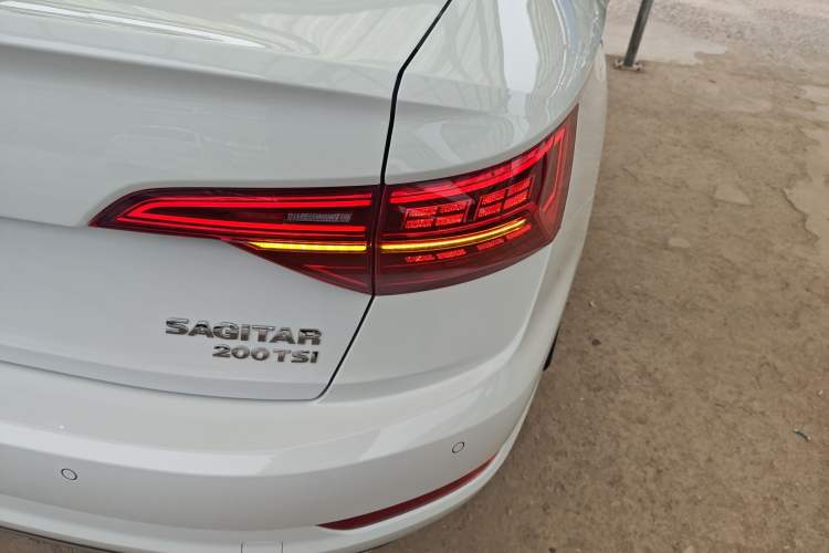 Used Volkswagen Sagitar 2019 200TSI DSG Comfort Version China VI Standard
