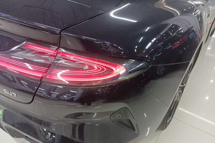 Used  SU7 2024 Rear-Drive Ultra-Long Range Advanced Pro-Level Intelligent Driving Version
