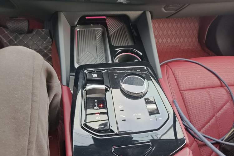 Used BMW 5 Series 2024 525Li Luxury Package
