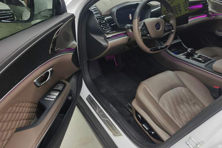 Used BYD Han 2022 DM-i 121KM Prestige Model
