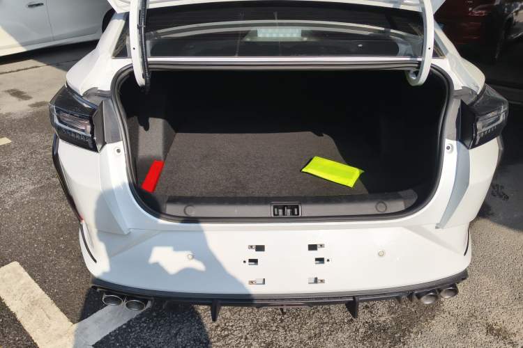 Used Dongfeng Aeolus Yixuan 2023 Mach Edition 1.5L Automatic Chasing Shadow Version