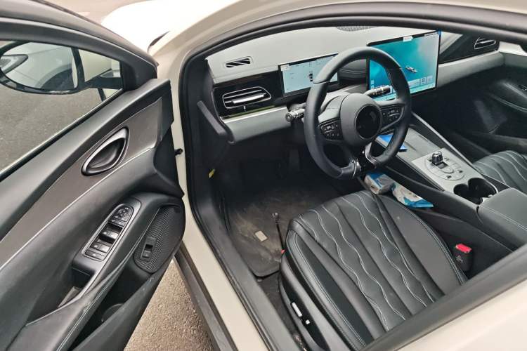 Used BYD Seal 06 New Energy 2025 DM-i Intelligent Drive 120KM Flagship Model
