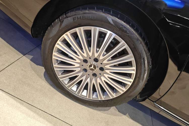 Used Mercedes-Benz E-Class 2022 E 300 L Stylish Model
