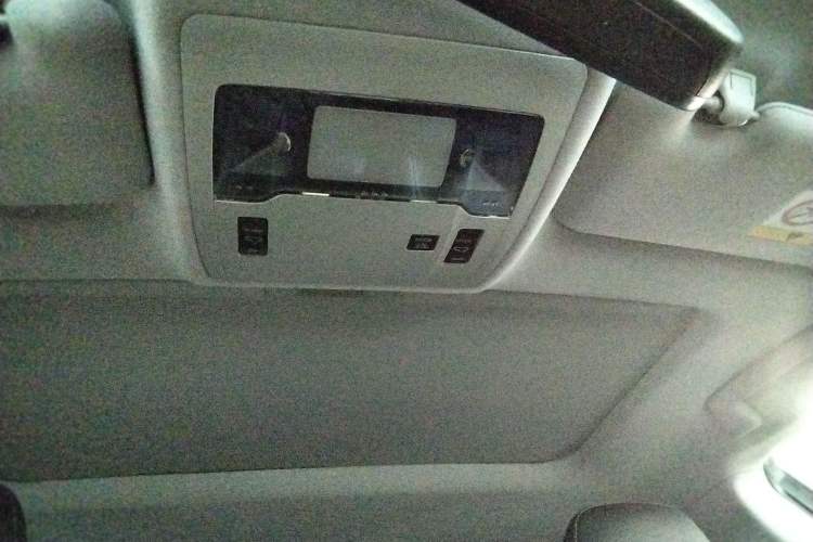 Used Lexus ES 2015 300h Comfort Edition
