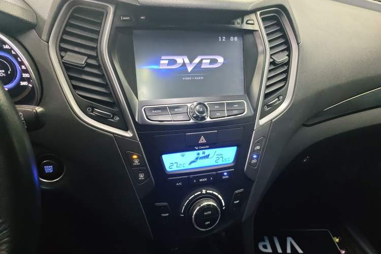 Used Hyundai Santa Fe 2013 2.4L Automatic Two-Wheel Drive Smart Version

