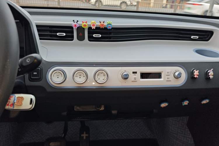 Used Wuling Hongguang MINIEV 2021 Macaron Premium Model – Lithium Iron Phosphate
