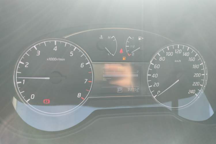 Used Nissan Tiida 2021 1.6L CVT Cool Edition
