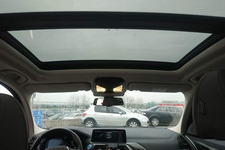 Used BMW iX3 2021 Updated Leading Edition
