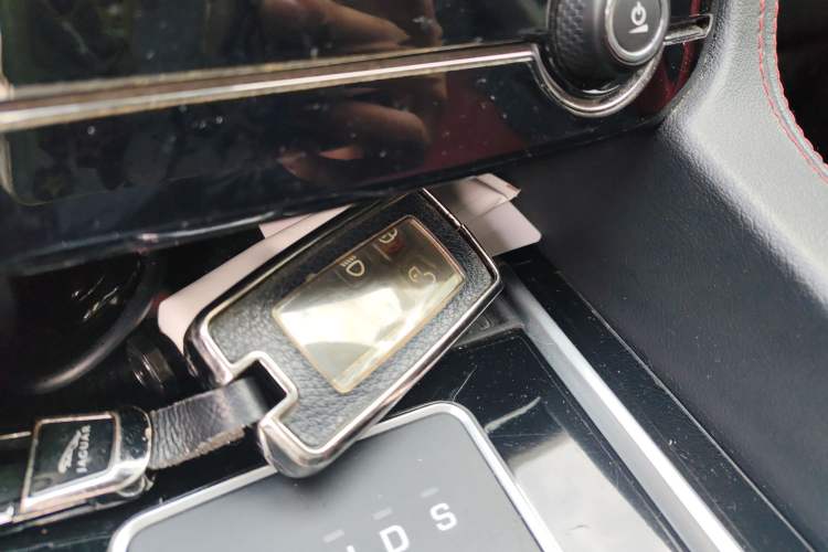 Used Jaguar F-PACE 2018 2.0T Four-Wheel Drive Urban Luxury Edition