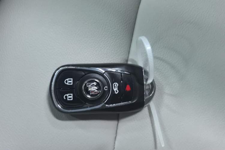 Used Buick GL8 2021 Land Cruiser Executive Class 652T Luxury Model
