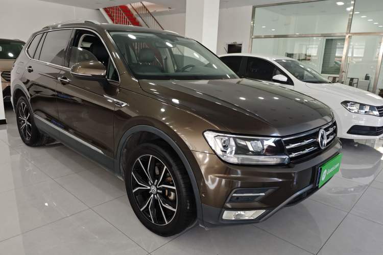 Used Volkswagen Tiguan L 2019 330TSI Automatic Two-Wheel Drive Smart Luxury Version China VI Standard
